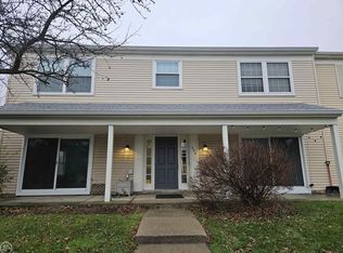 822 Bloomfield Village Blvd, Auburn Hills, MI 48326