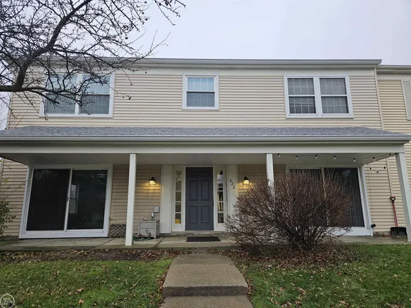 822 Bloomfield Village Blvd, Auburn Hills, MI 48326