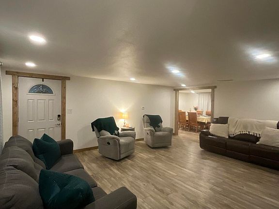 4th image of 211 Reed Ave
