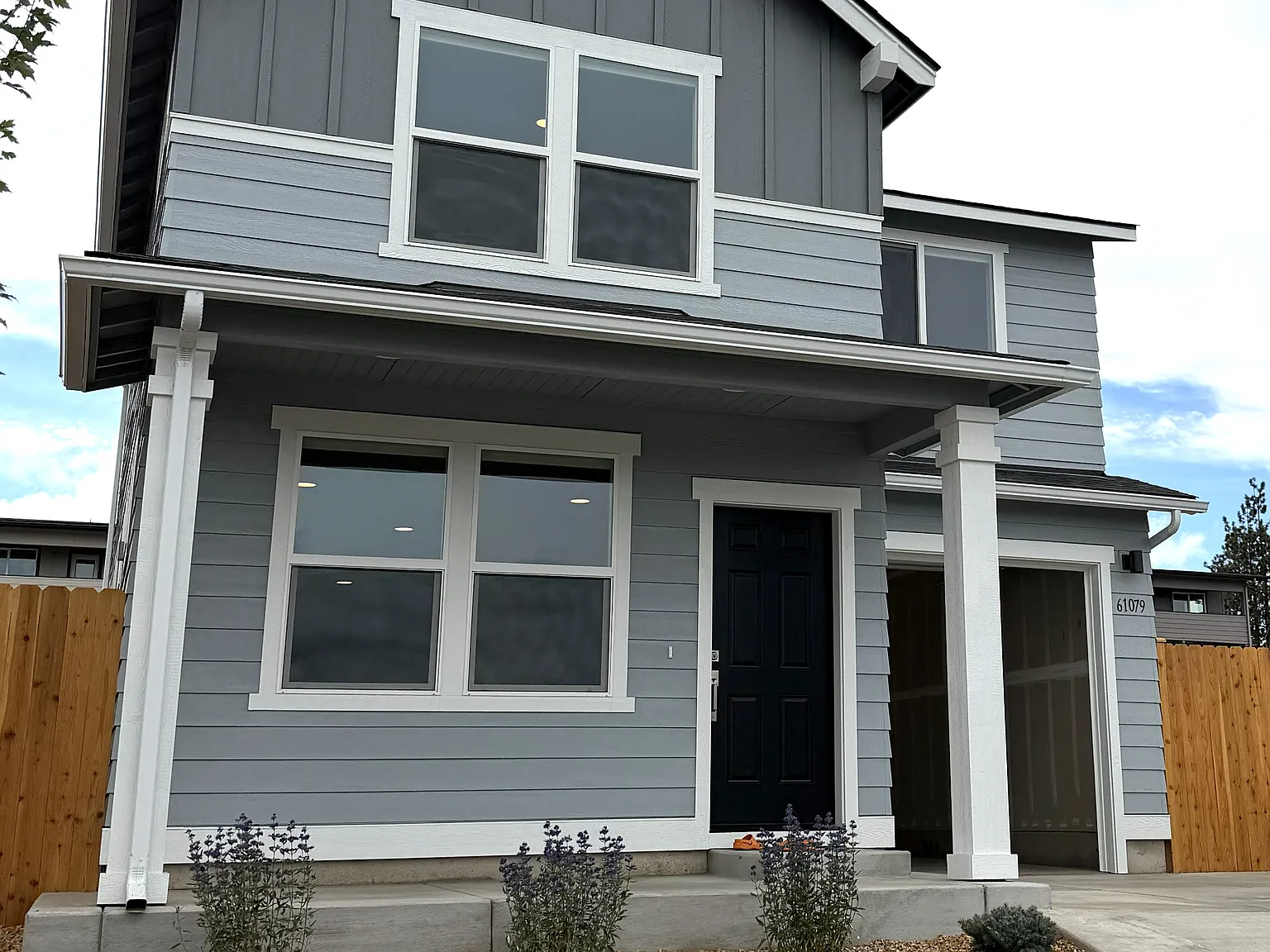 3 bed, 2.5 bath, 1268 sqft, $2,700 — Photo 3