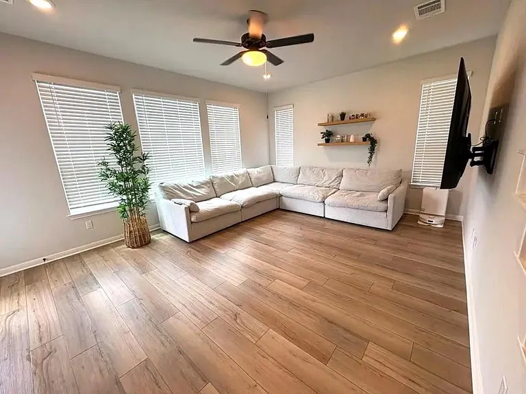 2148 Tobias Leo Way — Photo 3
