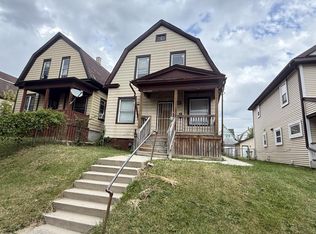 3350 N 9th St, Milwaukee, WI 53206