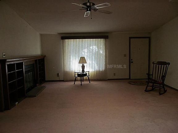 3rd image of 10745 Sabal Palm Dr