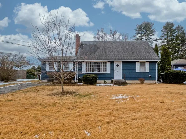 15 Porter Dr, Agawam, MA 01001