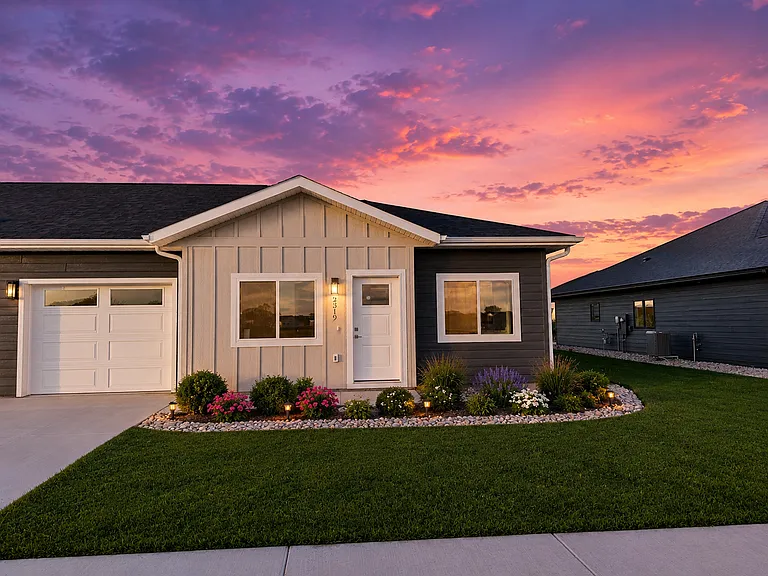 2319 Sweetgrass Dr — Photo 3