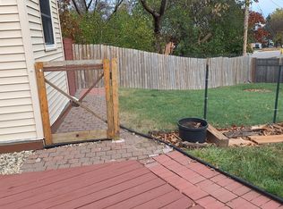 6412 Mendelssohn Ln, Hopkins, MN 55343