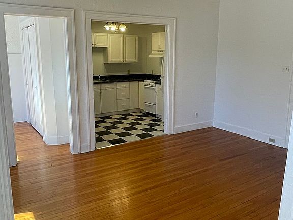 4th image of 1301 Napoleon Ave #L