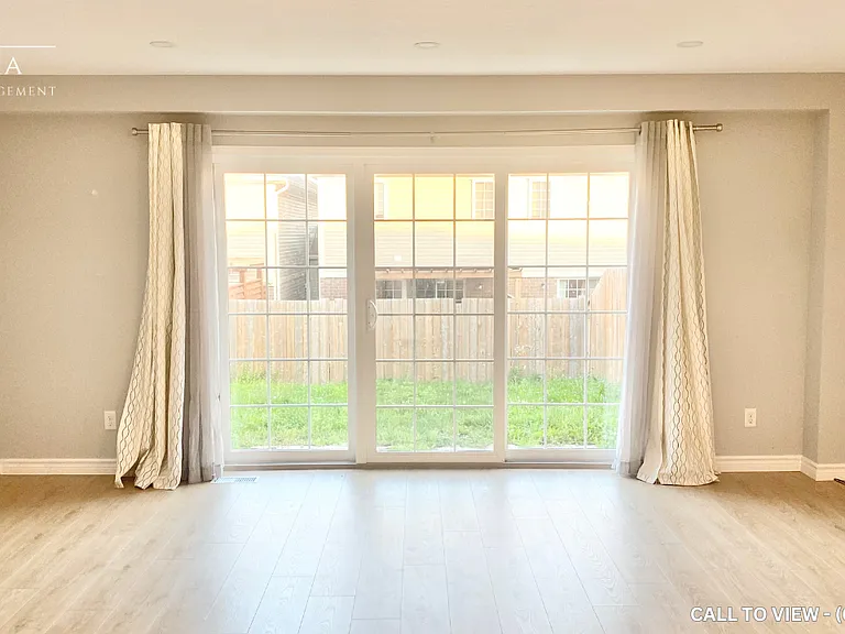 70 Rivertrail Ave #70 — Photo 3