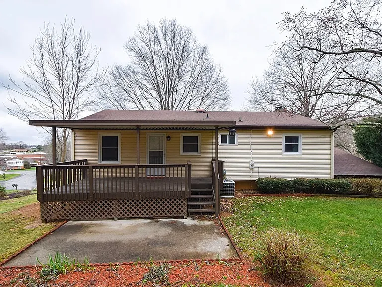 5515 Lynn Dell Rd — Photo 18