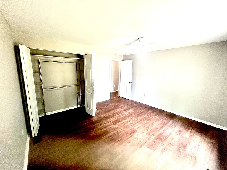 525 Clubhouse Dr — Photo 13