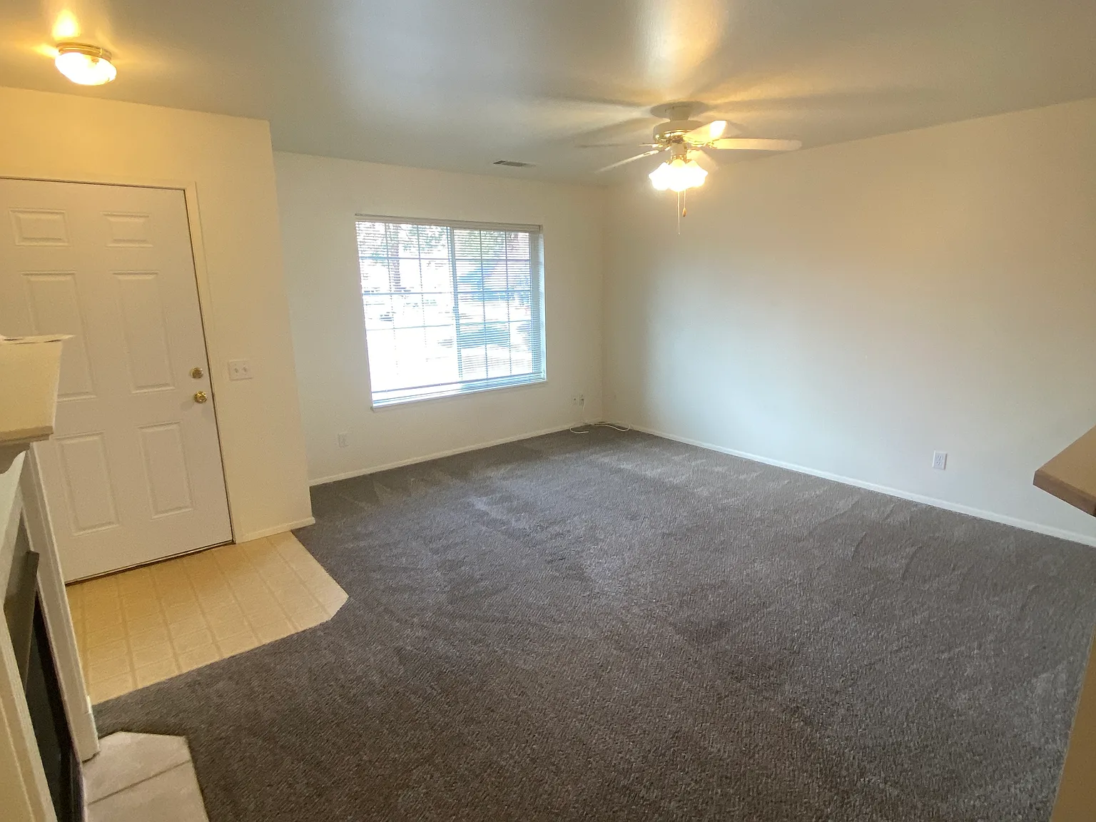 1 bed, 860 sqft, $1,695 — Photo 2