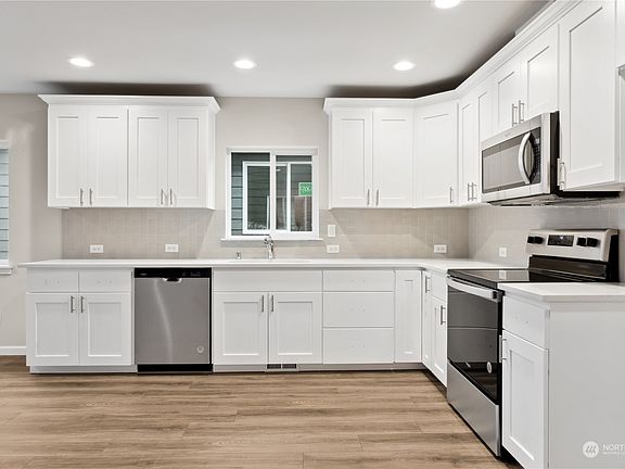 5th image of 14395 Lockwood Lane SE #290