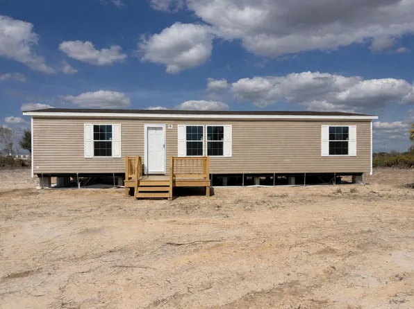 19033 NW 262nd Street, Okeechobee, FL 34972