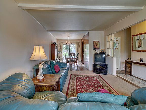 Lr, Dining room