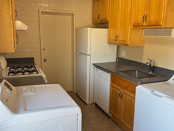 5th image of 411 Ralston Ave #411