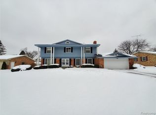 1537 Wagon Wheel Ln, Grand Blanc, MI 48439