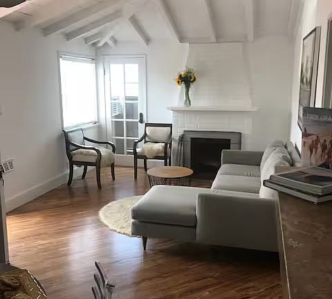 3rd image of 350 Oak St