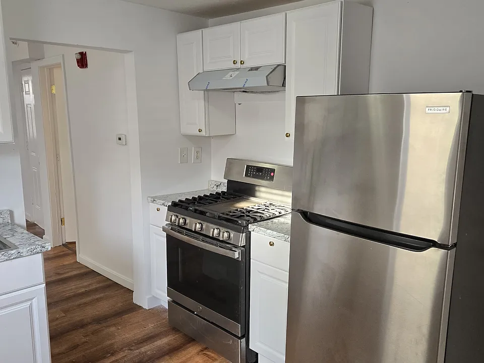 8 Cherry St #2