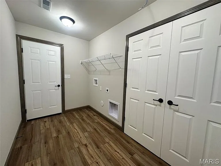 547 Somerset Dr — Photo 6