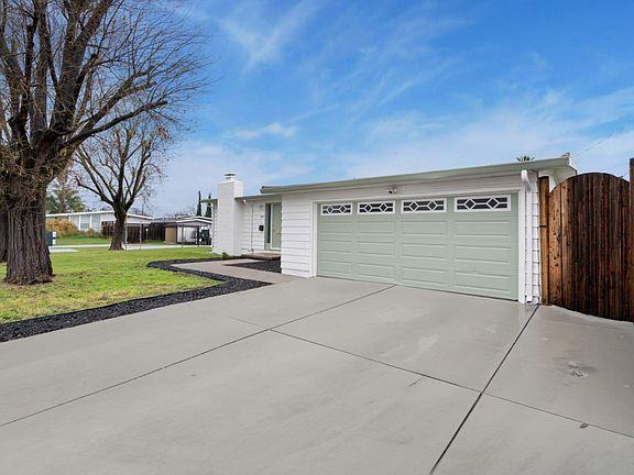 5th image of 13861 Highwood Dr