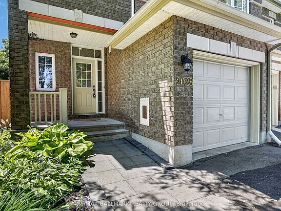 2nd image of 2028 Melette Cres
