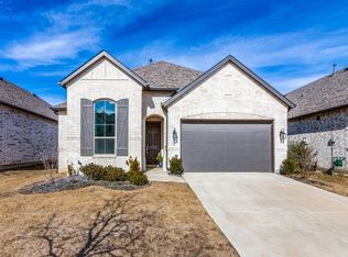 1425 Arrowwood Dr, Aubrey, TX 76227