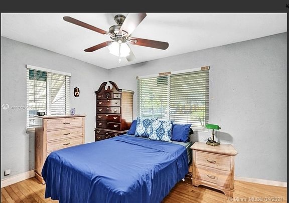 3rd image of 1009 N 17th Ct