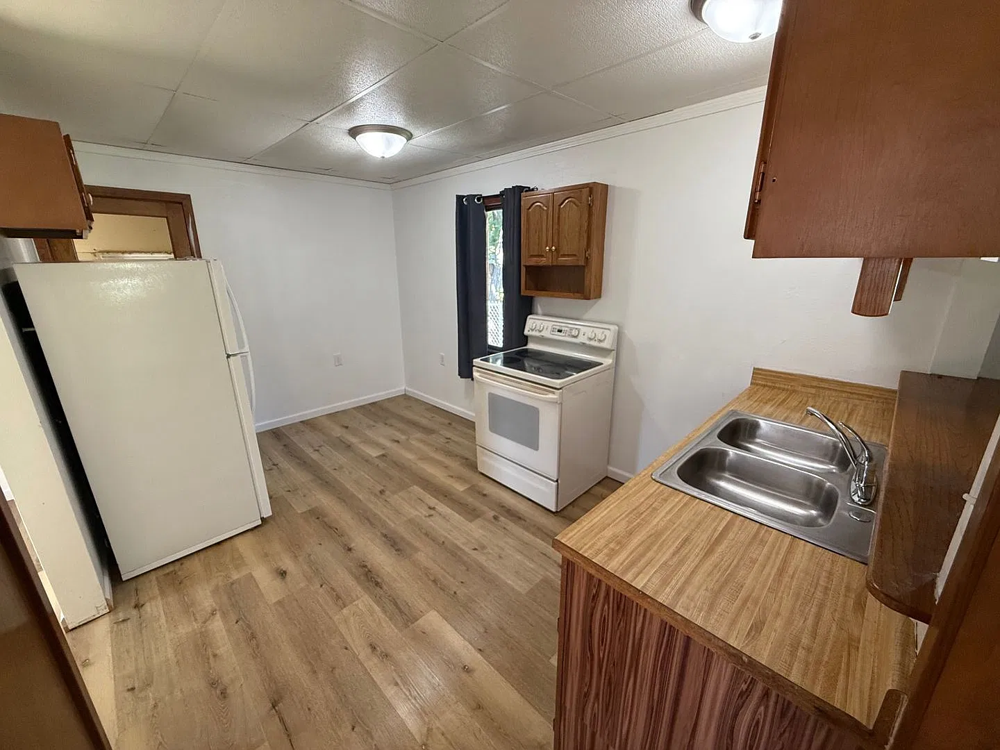 2 BR house Southside Marshalltown — Photo 3