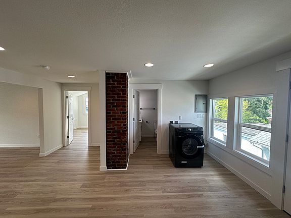 5th image of 3624 Fawcett Ave #B