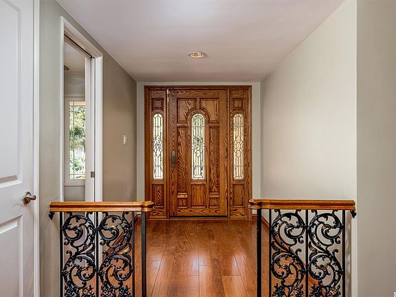 4th image of 2105 Sunnybank Dr