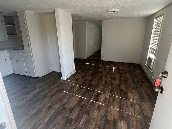 2nd image of 257 1/2 College Dr