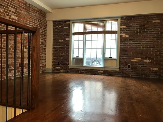 Rented by Premier Metro Realty Corp | media 3