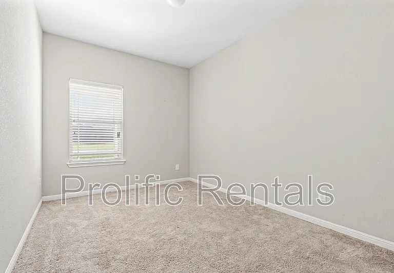 6117 Verde Dr — Photo 21