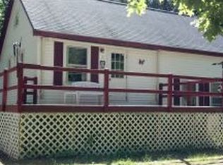 79 Effingham Rd, Ossipee, NH 03864