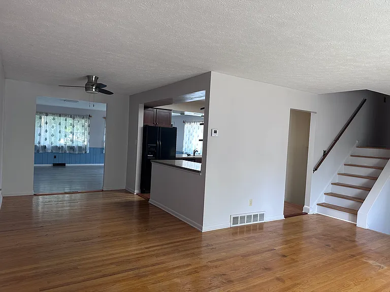 21228 Nottingham Dr — Photo 7