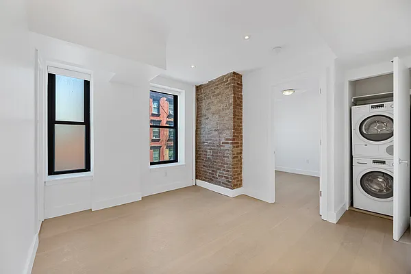 Rented by REAL New York | media 9