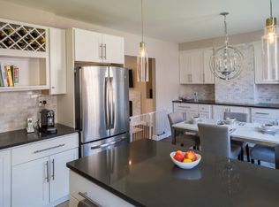 215 Middle Neck Rd APT 8-2A, Great Neck, NY 11021