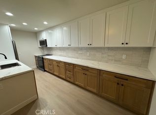 2521 W Sunflower Ave UNIT J7, Santa Ana, CA 92704