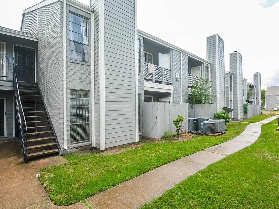 12500 Sandpiper Dr #13