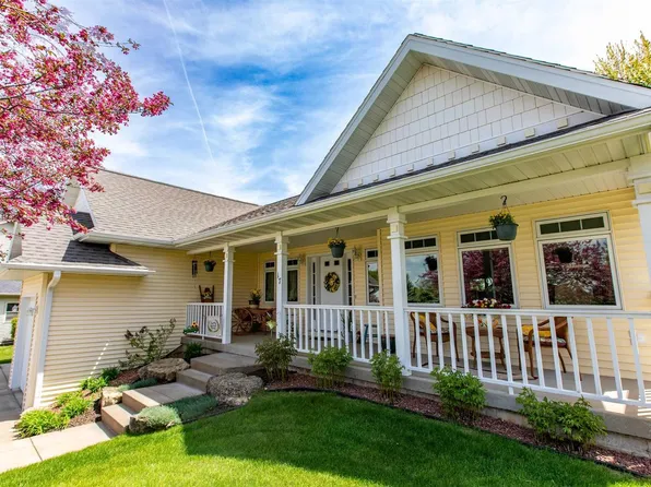 17 Pheasant Pt., Dodgeville, WI 53533