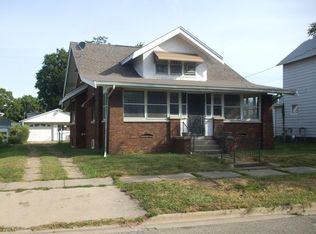 1307 W Locust St, Bloomington, IL 61701