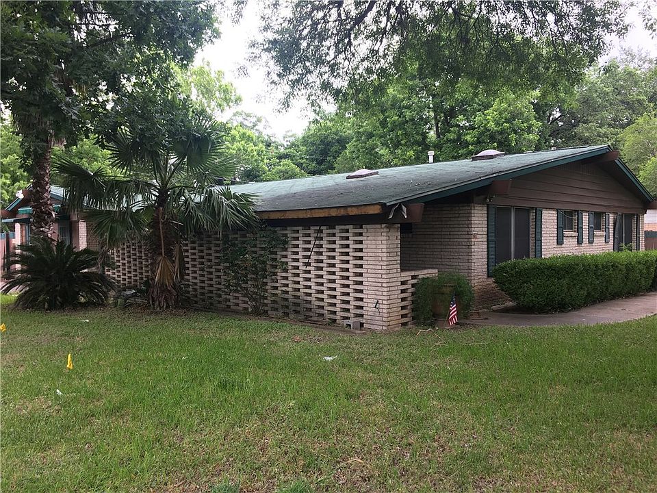 1st image of 1700 Larkwood Ct