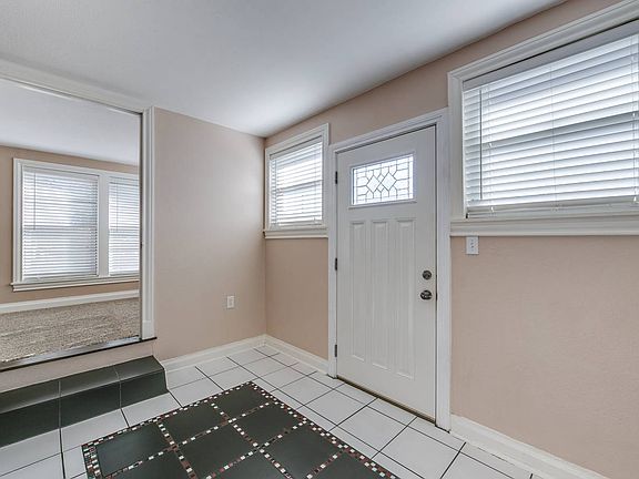 3rd image of 243 Cunningham Ave
