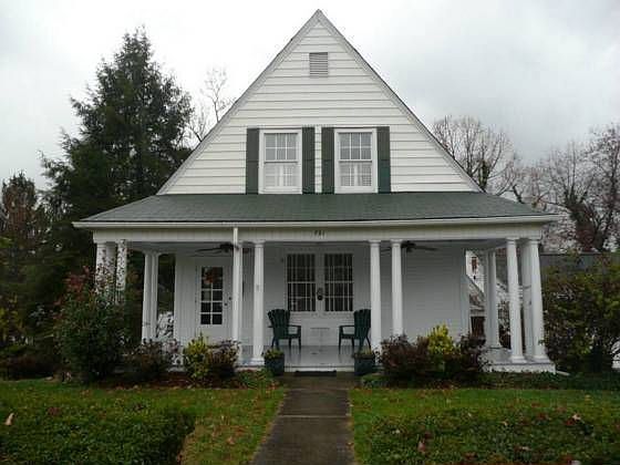 1st image of 721 Yadkin St