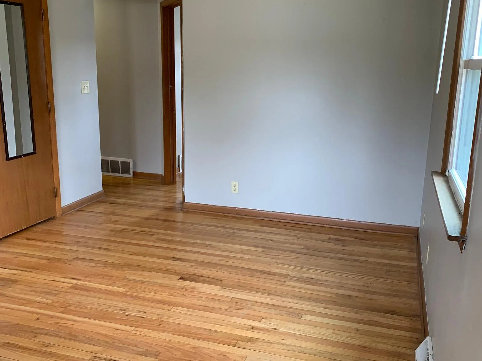 2735 E Ave NW — Photo 3