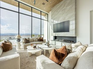 92 E Colima Rd E, Washington, UT 84780