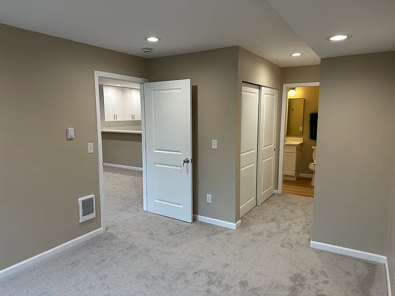 2000 W Barrett St #202 — Photo 7