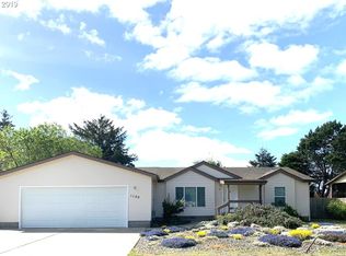 1130 3rd St NE, Bandon, OR 97411