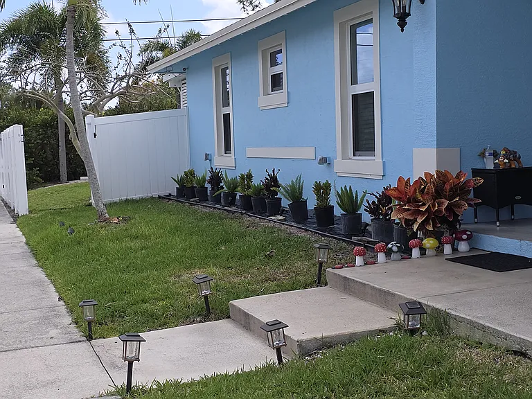 152 Swain Blvd — Photo 2