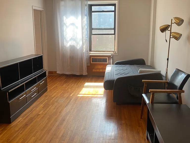 150 W End Ave #1 — Photo 1